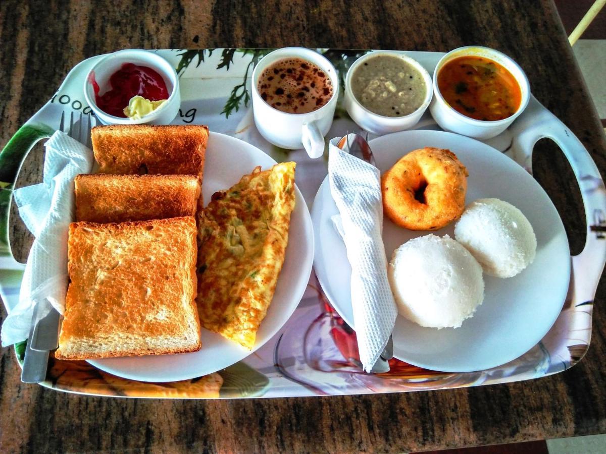 Fabhotel Skyland Ahmedabad Bagian luar foto