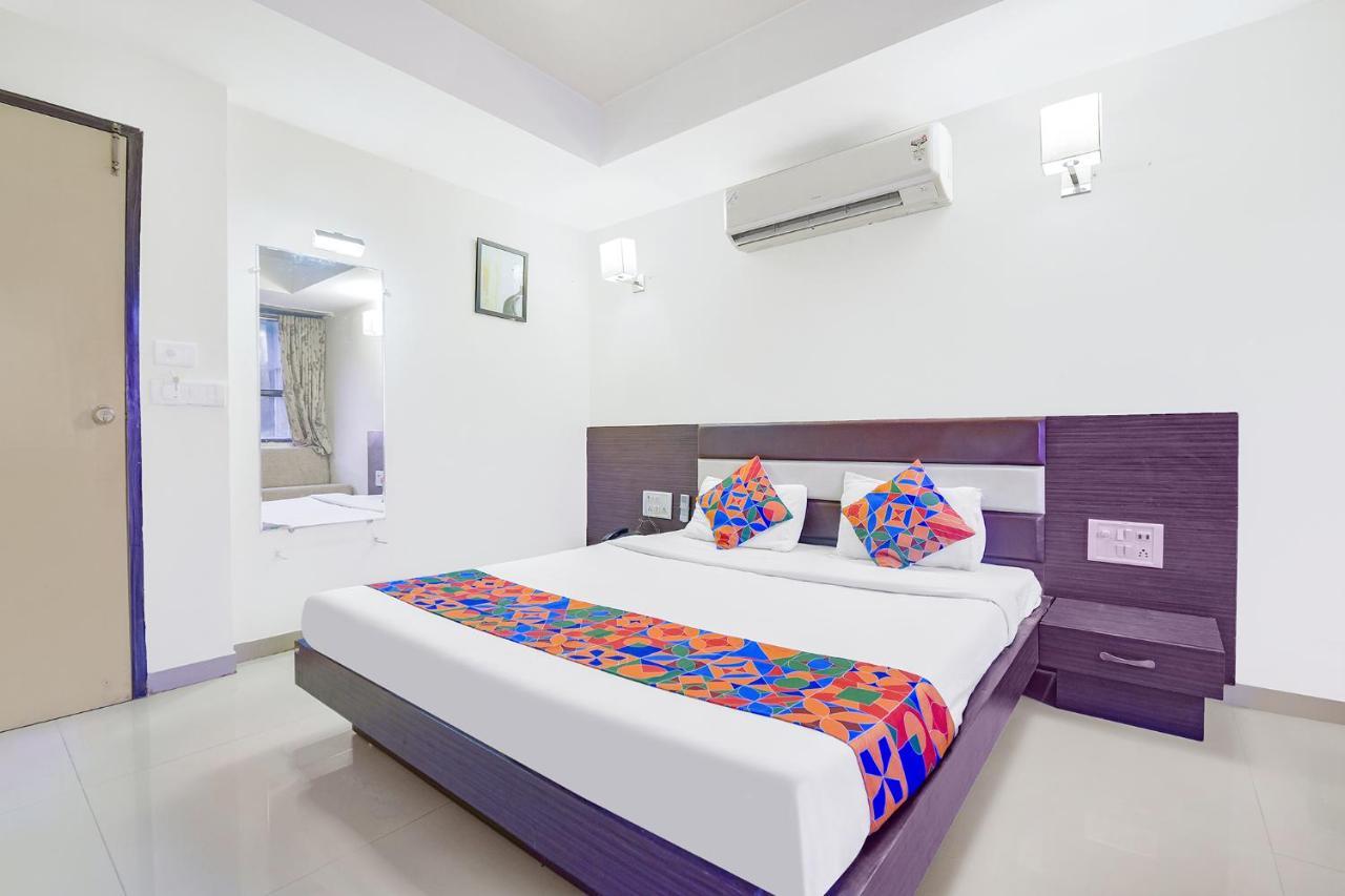 Fabhotel Skyland Ahmedabad Bagian luar foto