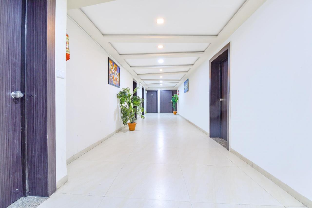 Fabhotel Skyland Ahmedabad Bagian luar foto
